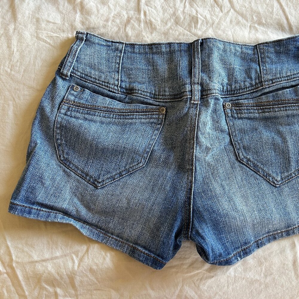 Ladies Mudd Jeans Shorts Size 11 98% Cotton 2% Spandex Spring Summer Travel - Picture 10 of 11